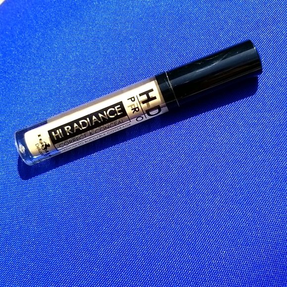 2/$10 New HD Pro Concealer - Picture 1 of 3